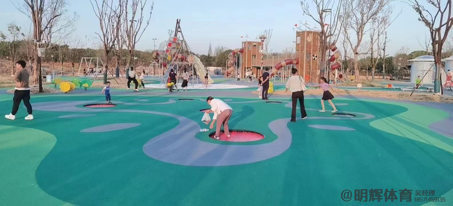 当雄公园跑道是用什么材料做成的